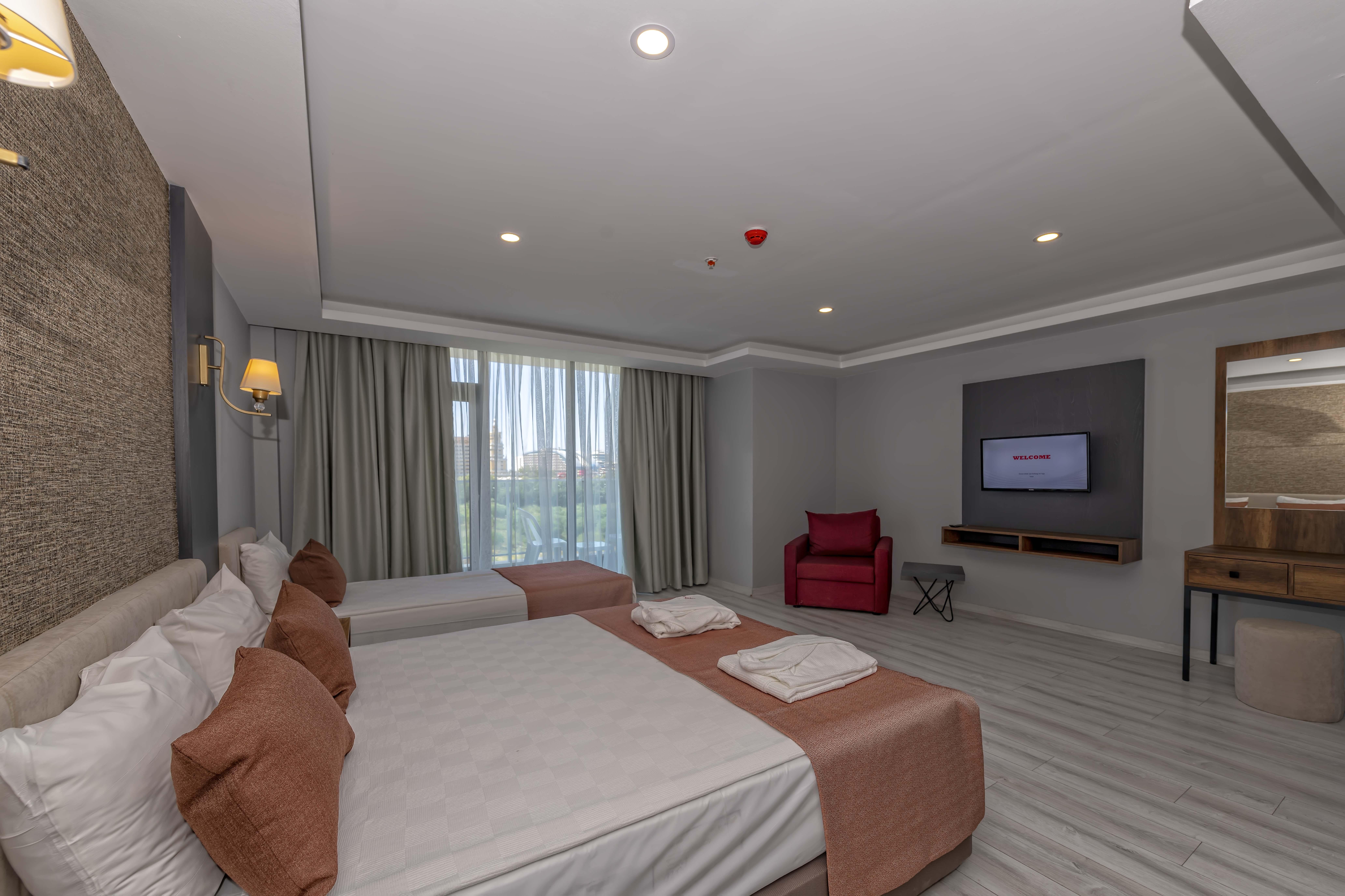 Royal Towers Lara Hotel Antalya Ngoại thất bức ảnh