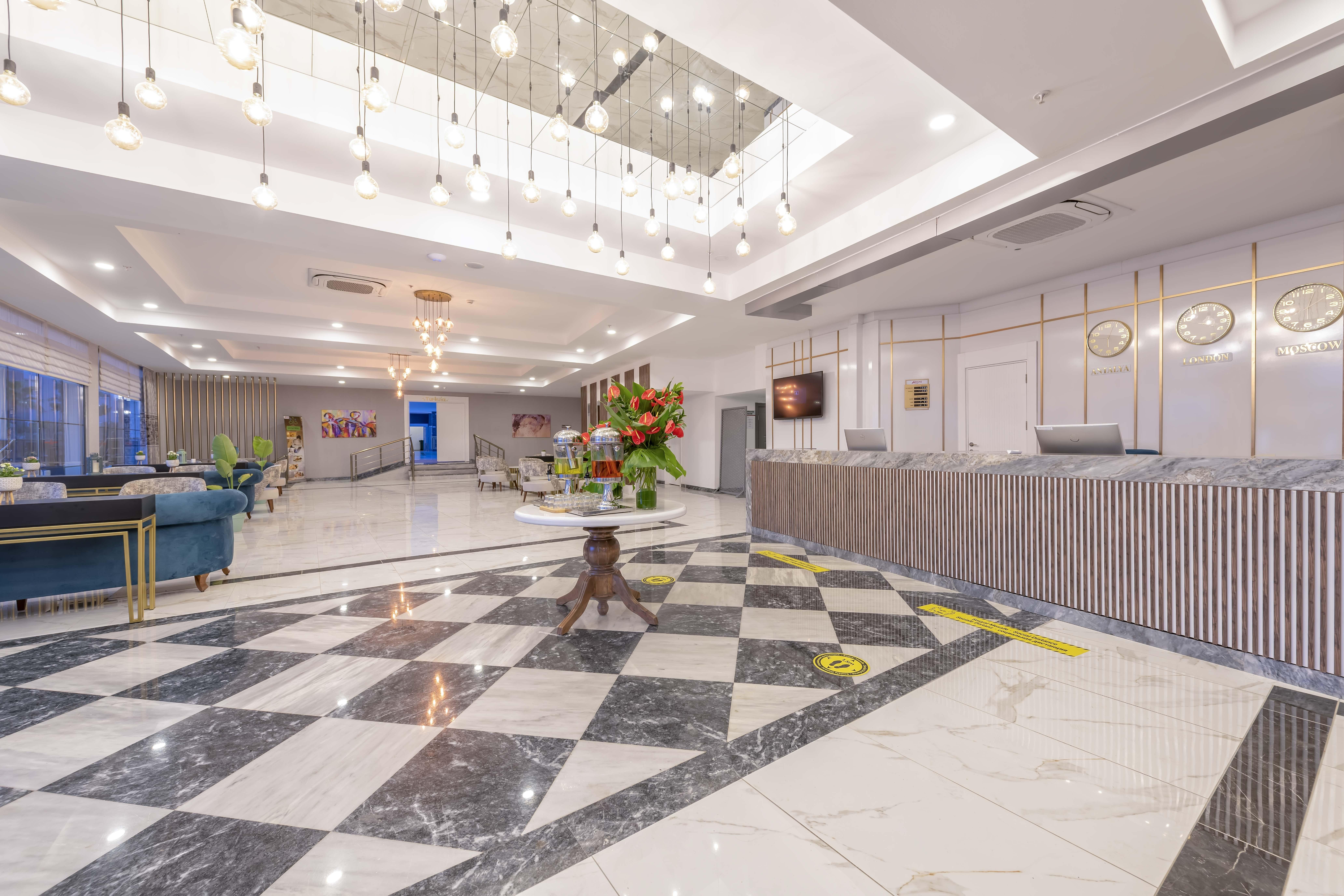Royal Towers Lara Hotel Antalya Ngoại thất bức ảnh