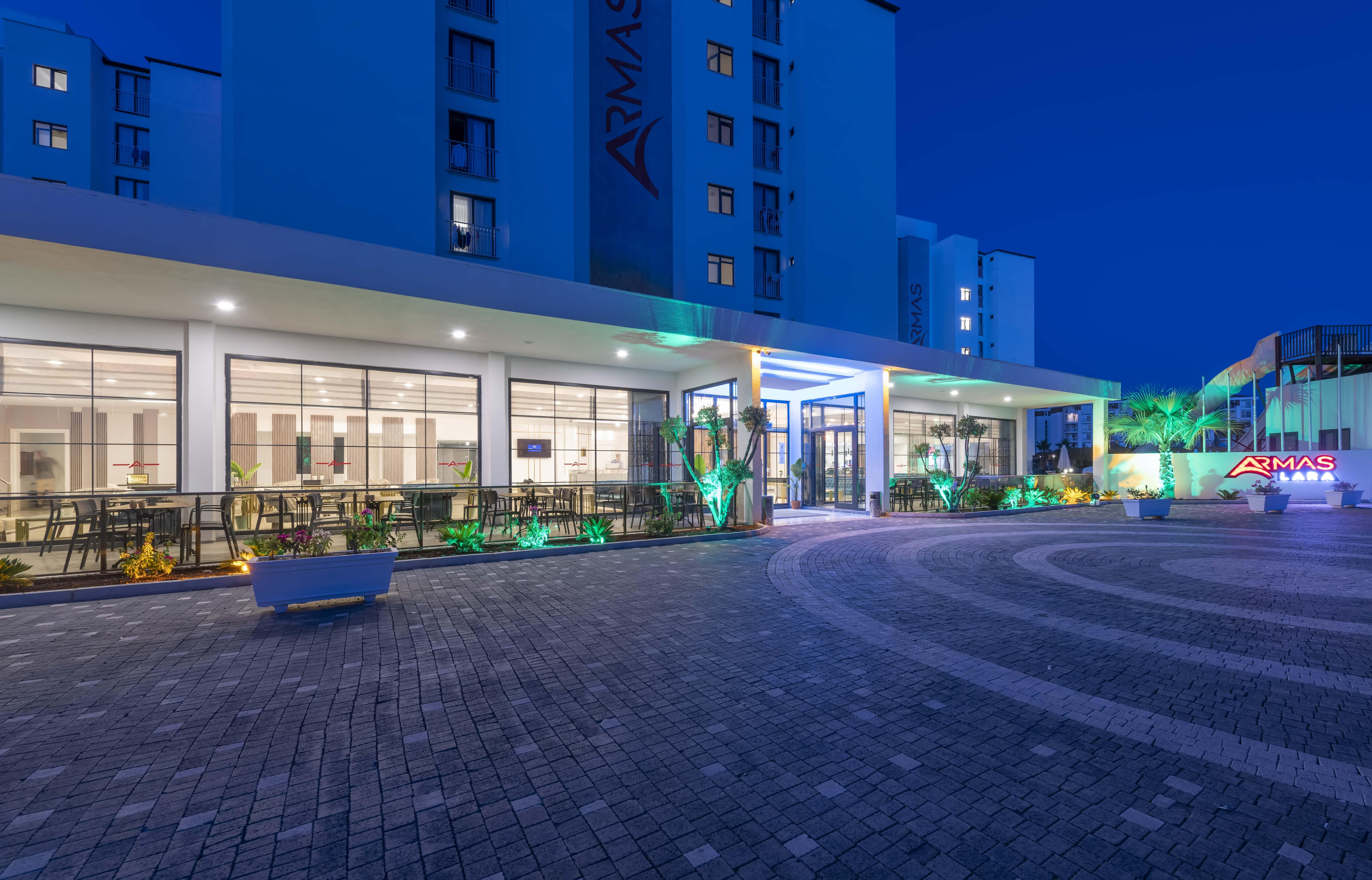 Royal Towers Lara Hotel Antalya Ngoại thất bức ảnh